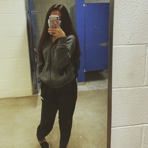 Meet your Posher, Isabelle